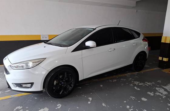FORD FOCUS 1.6 SE PLUS 16V FLEX 4P MANUAL